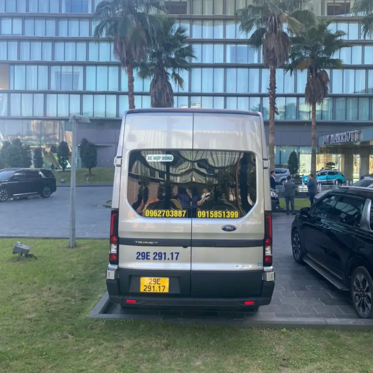 Giá thuê xe 16 chỗ Hà Nội đi Thác Bản Giốc, tỉnh Cao Bằng