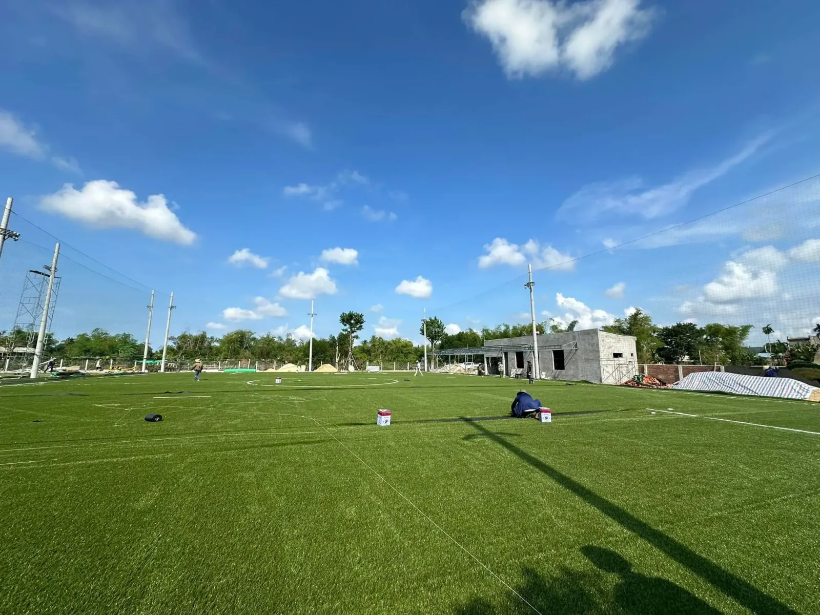 Thi công sân bóng đá cỏ nhân tạo phường Liên Chiểu, Đà Nẵng Thi công sân bóng đá cỏ nhân tạo phường Liên Chiểu, Đà Nẵng