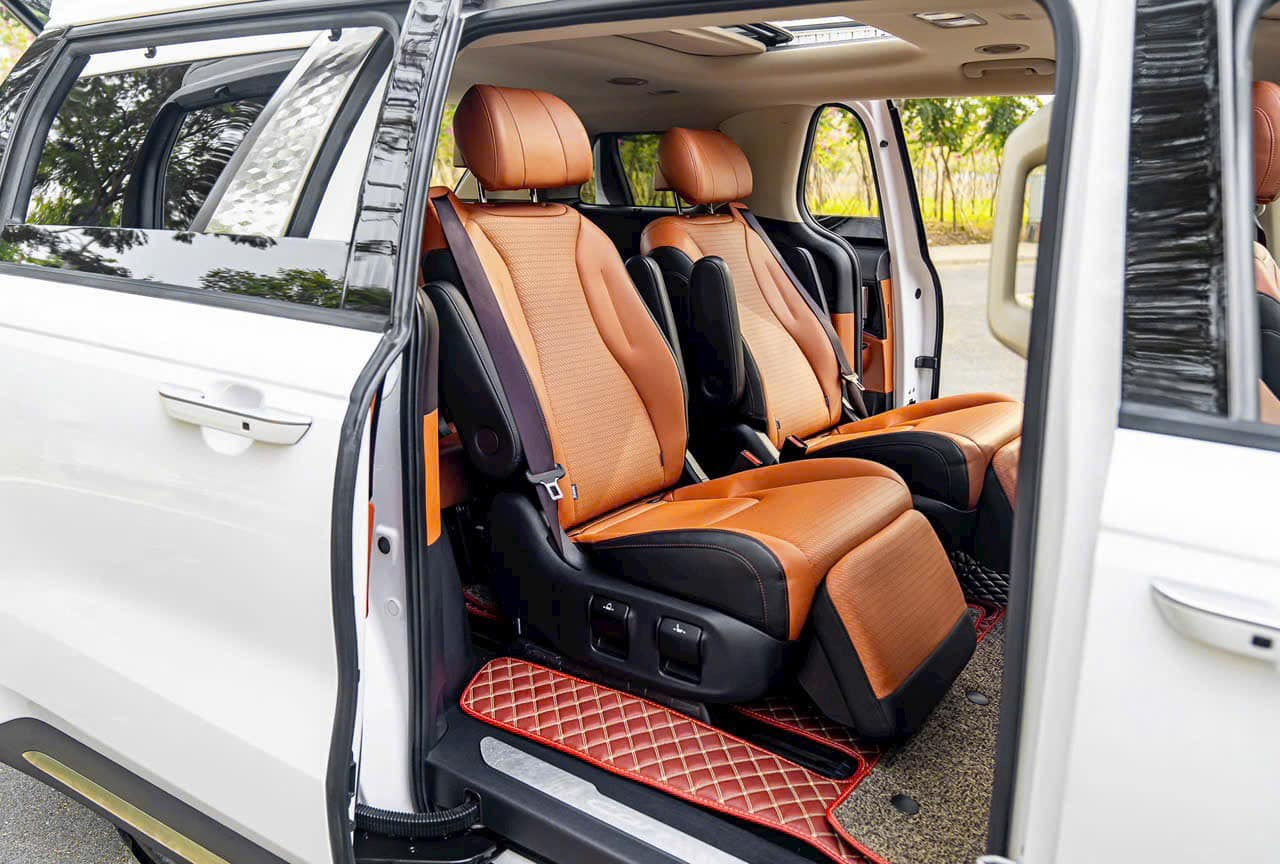 Thuê xe 7 chỗ Kia Carnival tại Hà Nội sang trọng đẳng cấp