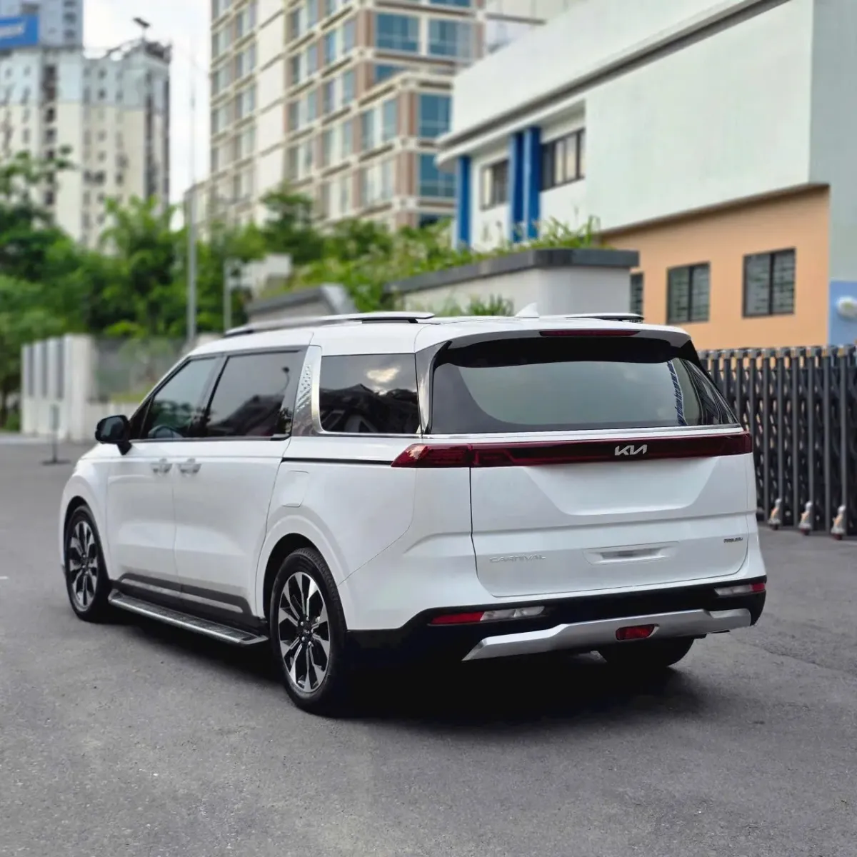 Thuê xe 7 chỗ Kia Carnival tại Hưng Yên sang trọng đẳng cấp