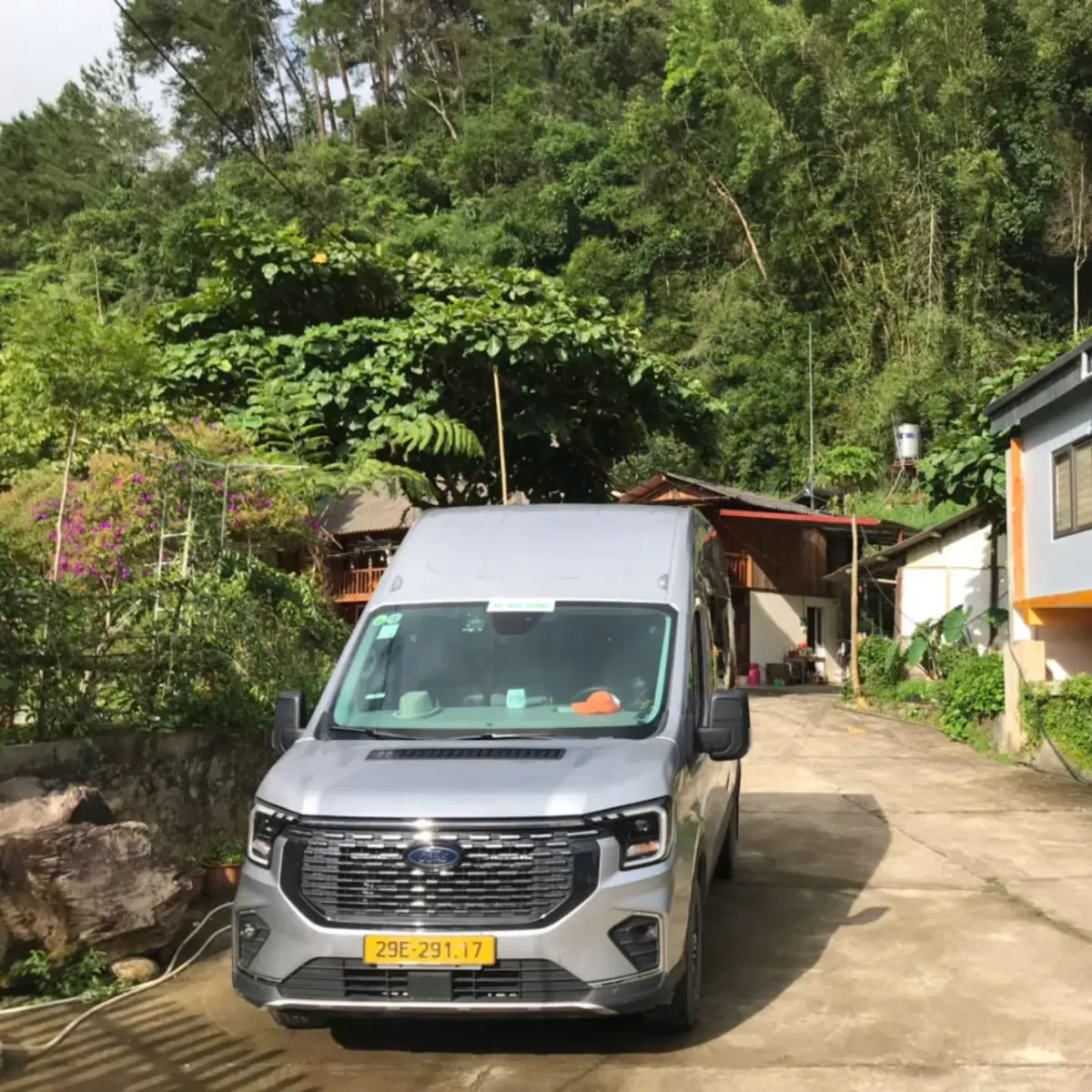 Thuê xe du lịch 16 chỗ tại xã Đại Thanh, Hà Nội