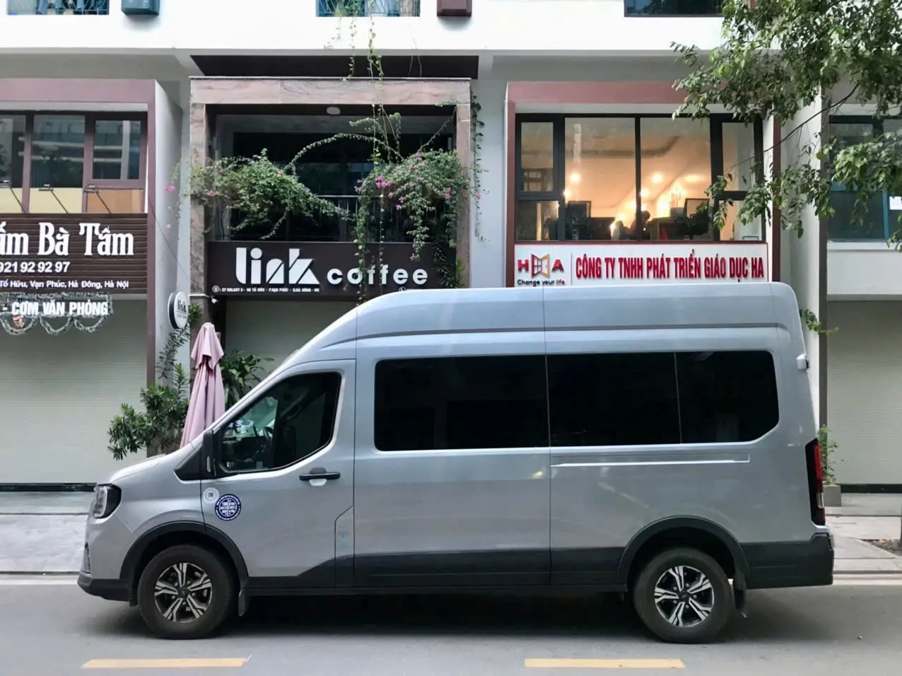 Thuê xe du lịch 16 chỗ tại xã Hồng Vân, thành phố Hà Nội