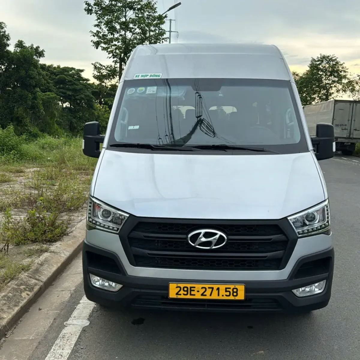 Thuê xe du lịch 16 chỗ tại xã Xuân Mai, Hà Nội